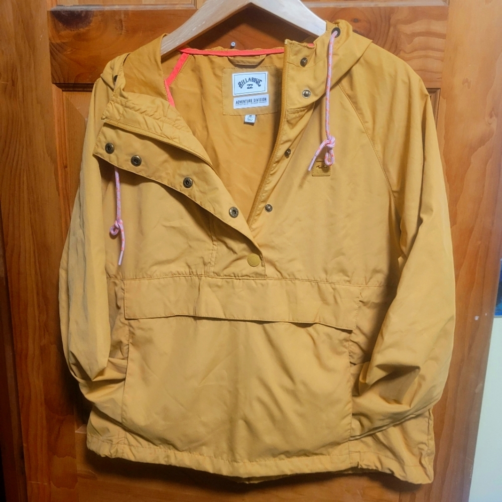 Billabong Yellow windbreaker